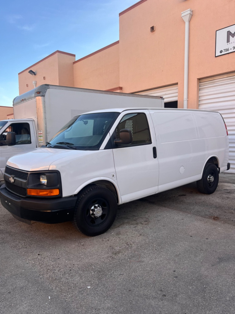 Photo by Alberto Chacon of United Freeway Transportation LLC - Large