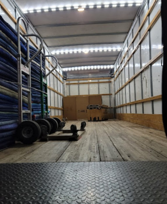 Photo by Aurelie Roehl of Pegasus Vanlines  - Large
