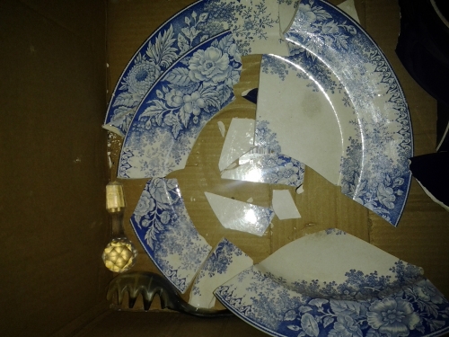 Second photo by Sebastien Douzal of Moving Home Company - Large