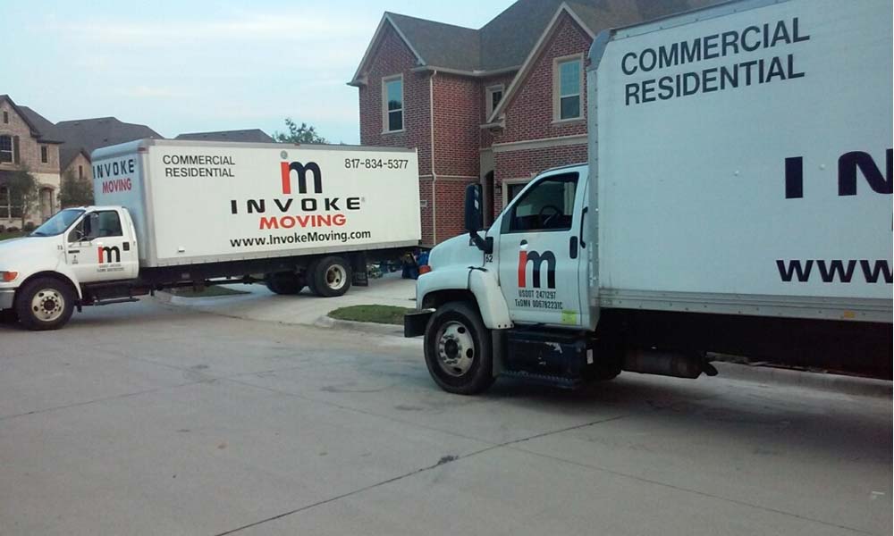 Photo by Juliahn of Invoke Moving - Large