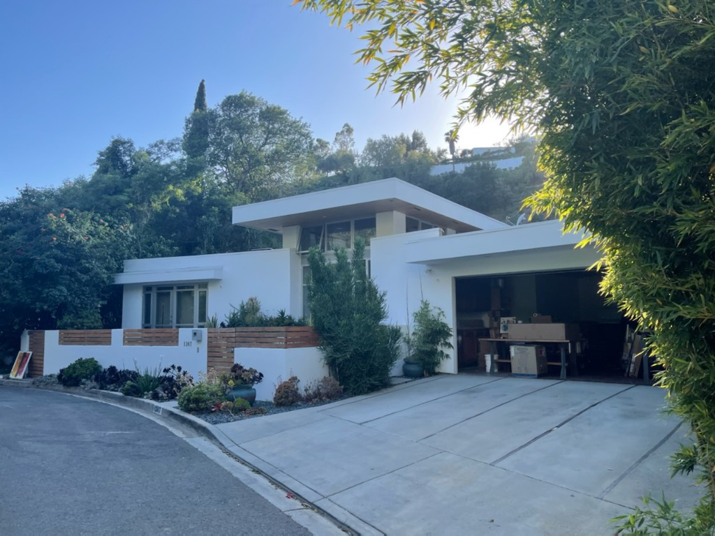 Photo by Heather Lynne of Cross Country Moving LLC - Large