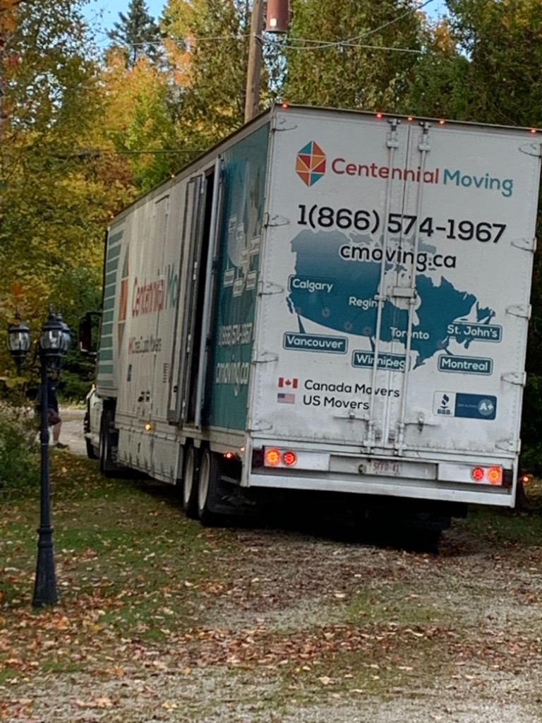 Photo by Donna Krezek of Pacific Moving Canada - Large