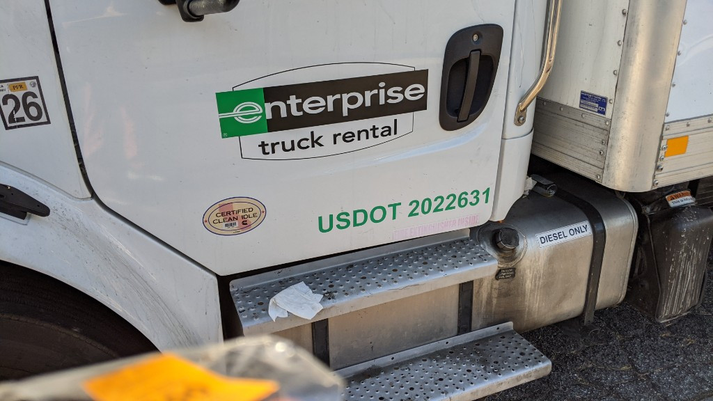 Second photo by Juan Delgado of Alltrust Movers - Large