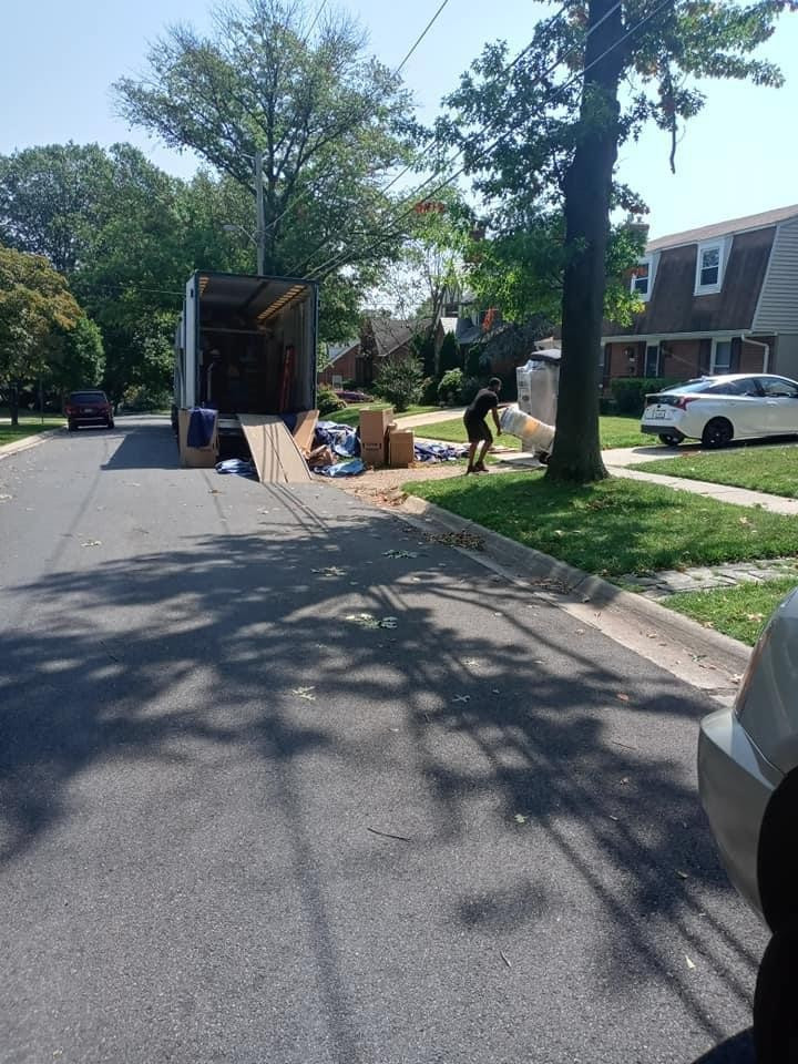 Photo by Antonio Mclaughlin of American Home Relocation - Large