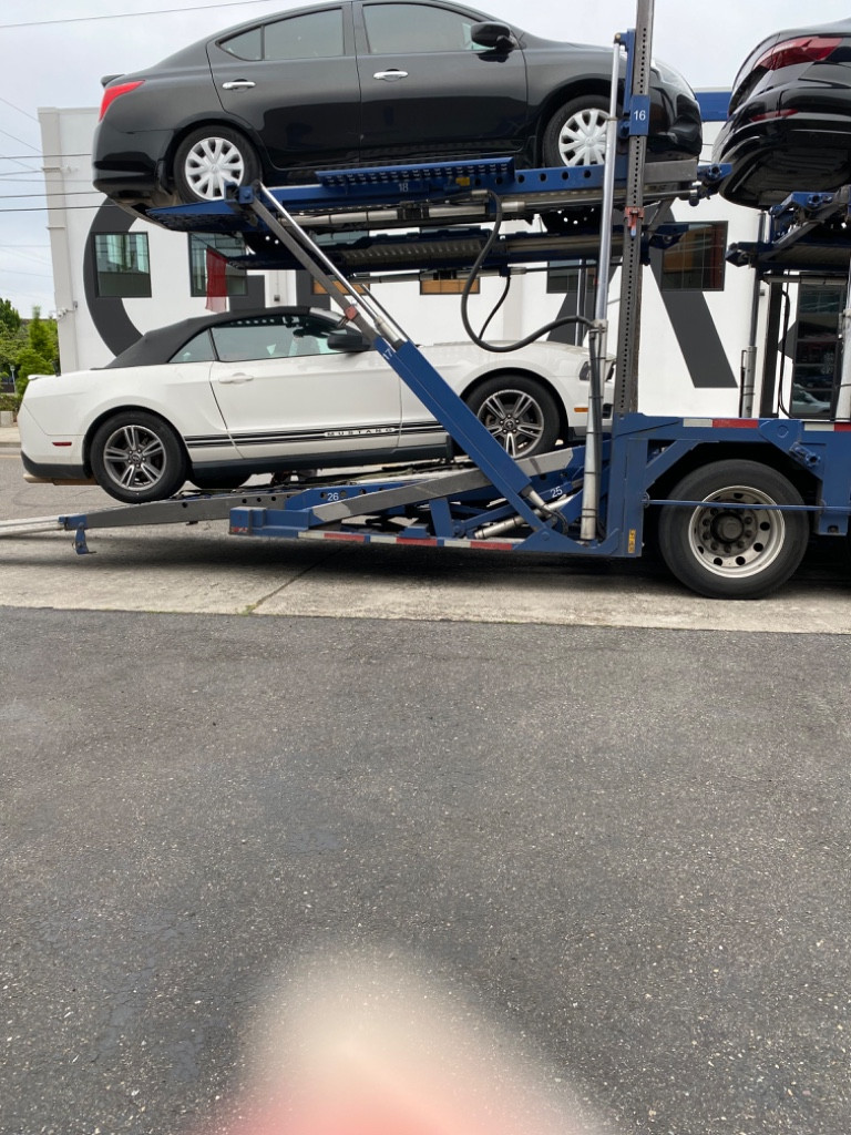 Second photo by Tahani Osman of Sonic auto transport - Large