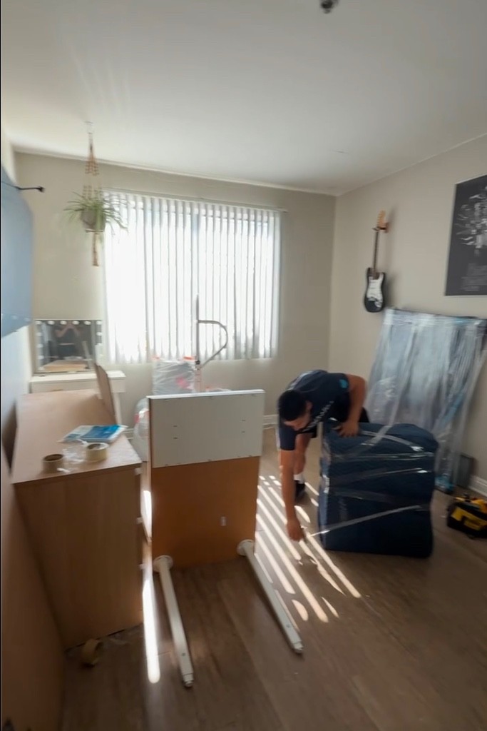 Second photo by Jillian Smith of Roadway Moving - Large