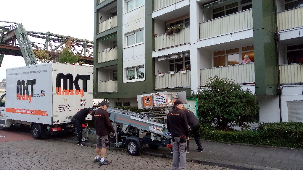 Photo by Guido Simm of MK Transporte - Large