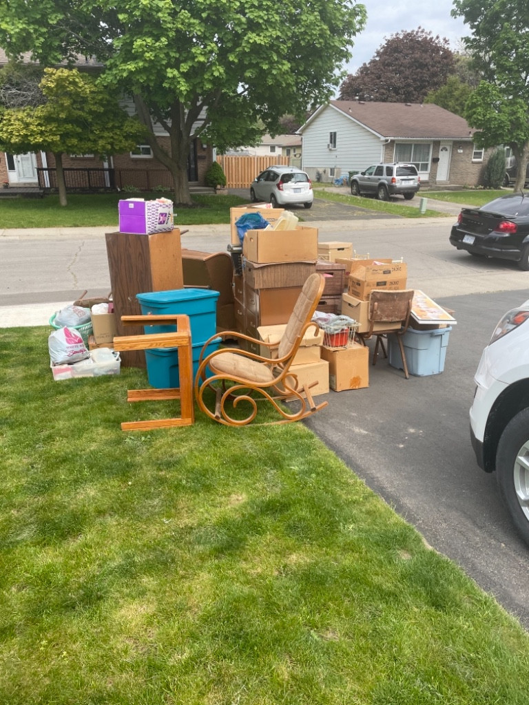 Photo by Marilyn Rea of O Canada Movers - Large