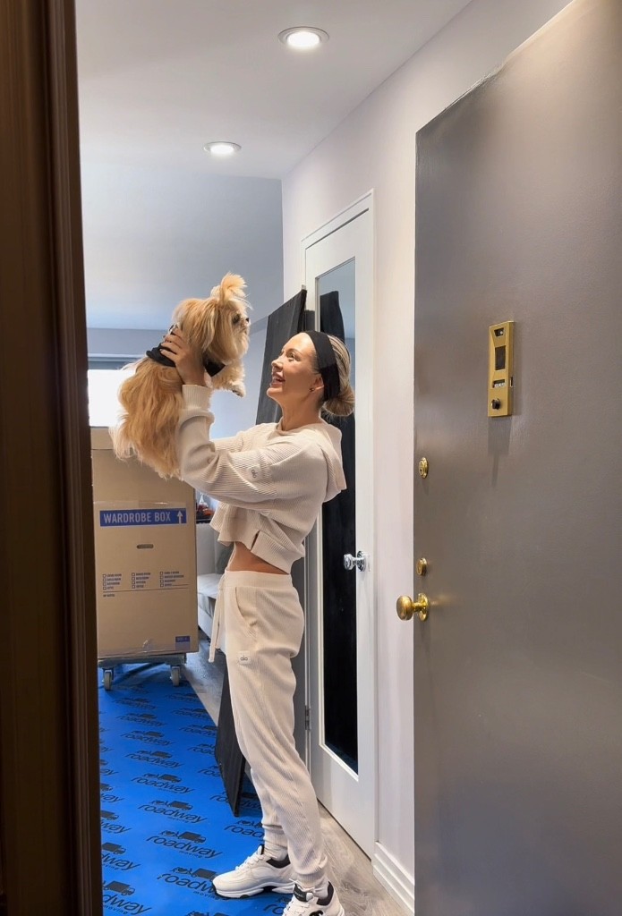 Second photo by Tatiana Rodionova of Roadway Moving - Large