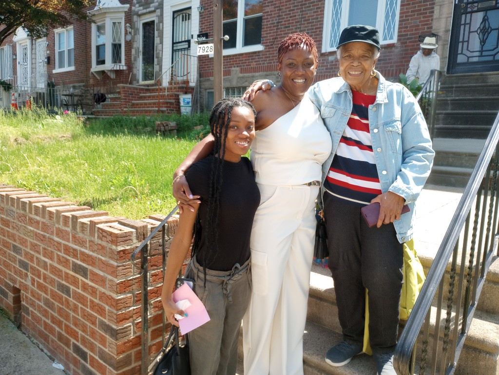 Second photo by Ernest Mckenney of Cobra Van Lines - Large