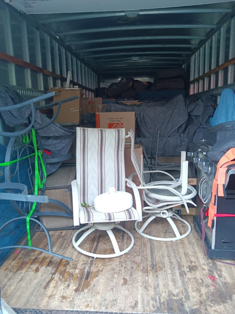 Photo by Sherry Hamilton of Kenway Moving - Large