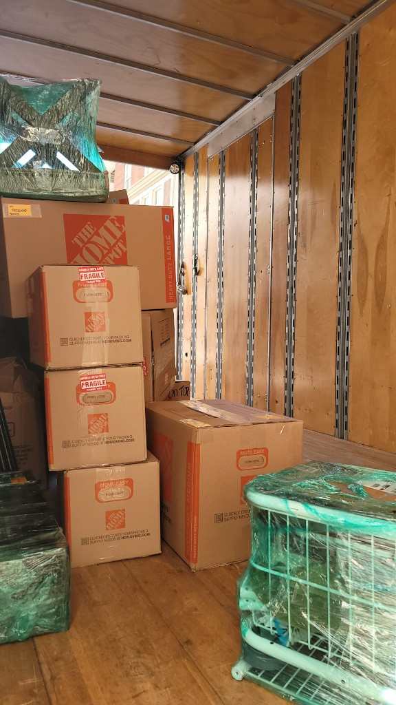 Second photo by Chlomi Ohana of Texas Movers Group - Large