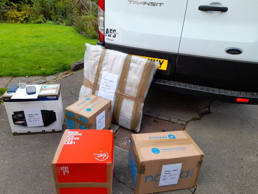 Photo by Evaine Ladwa of PSS International Removals - Large