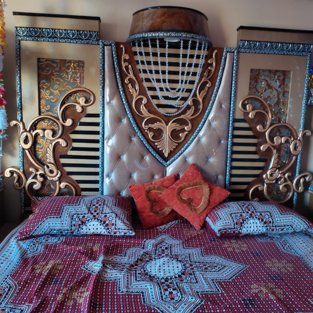 Photo by Faheem Wagha of Discount Movers - Large