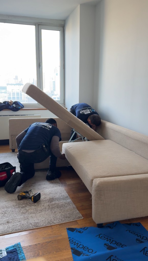 Second photo by Jasmine Fajardo of Roadway Moving - Large