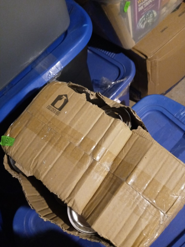 Photo by Lucy Vargas of Mega Van Lines - Large