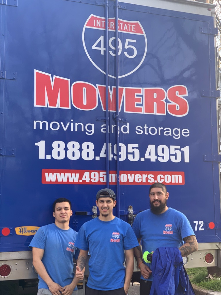 Photo by Shirelle Howze of 495 Movers - Large