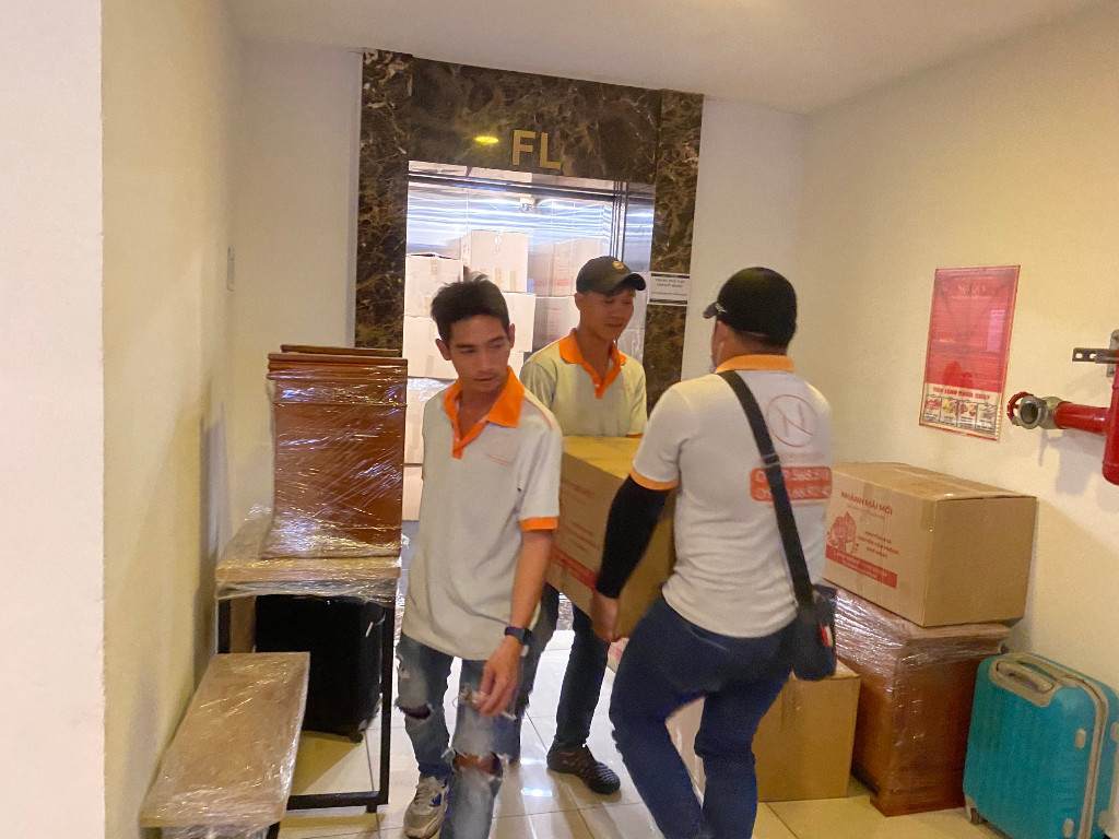 Second photo by Jones Smith of Nhanh Mai Moi - Large