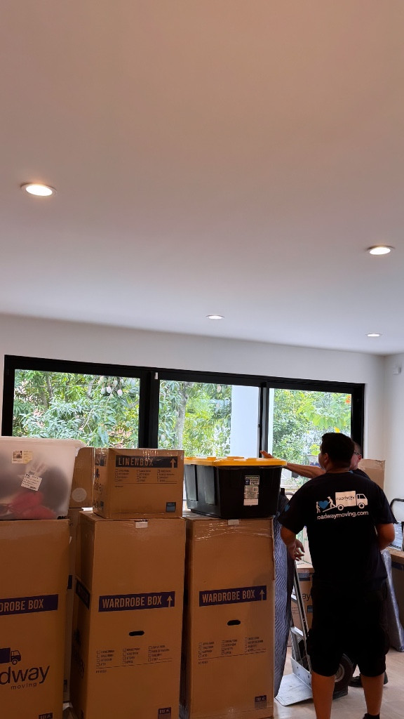 Photo by Tiffany Lewis of Roadway Moving - Large