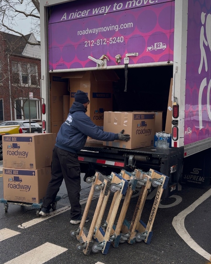 Photo by Mel Mondigo of Roadway Moving - Large