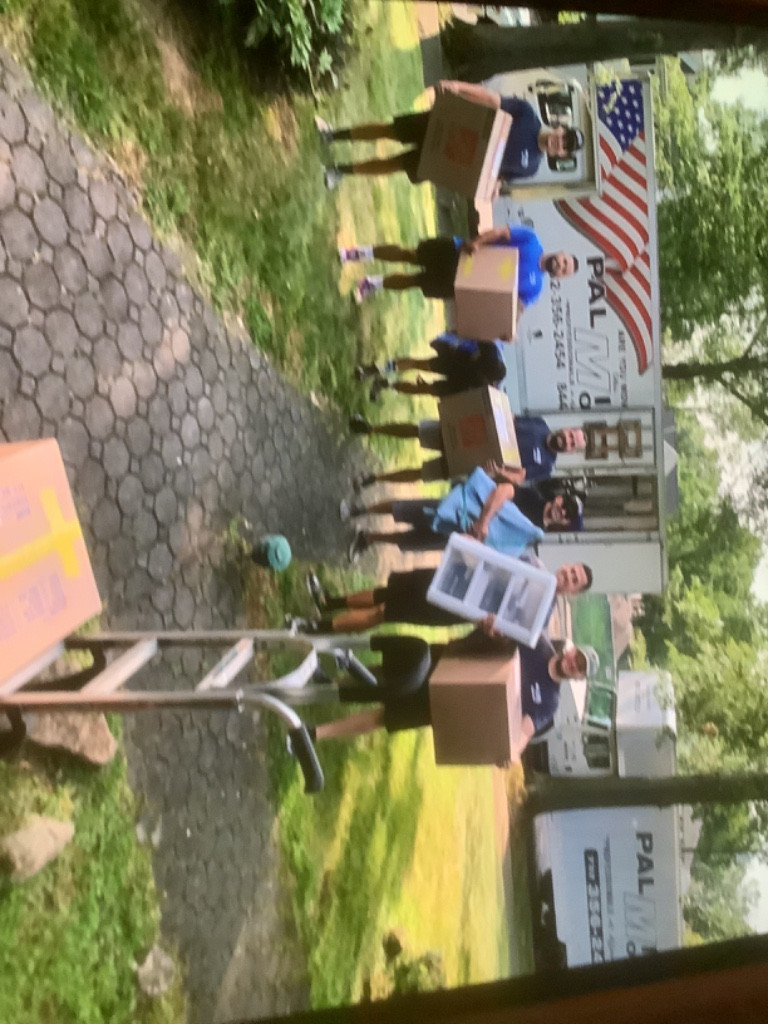 Photo by Jean Hu of Palmieri Movers - Large