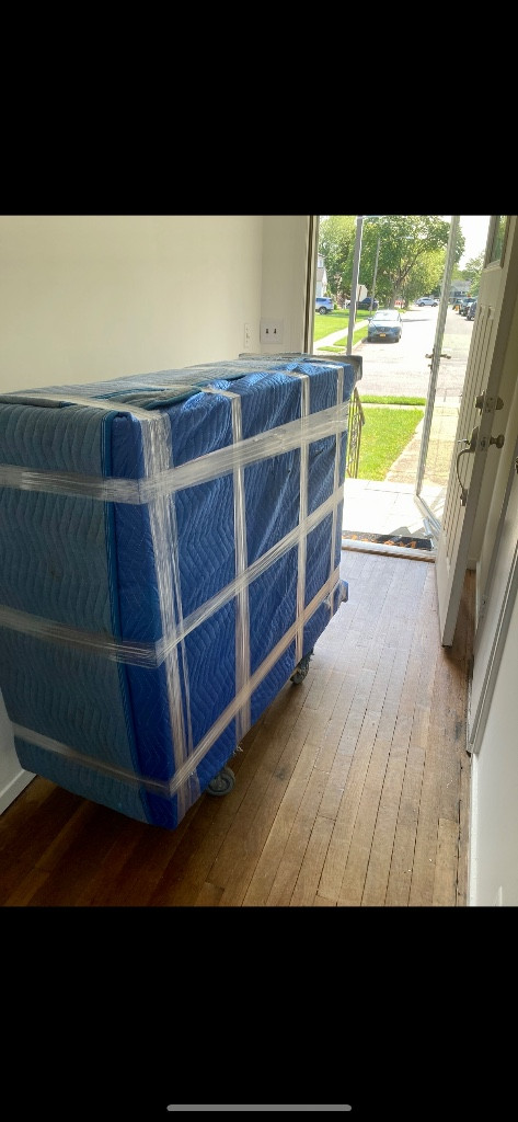 Second photo by Lynn Menzies of Safe Ship Moving Services - Large