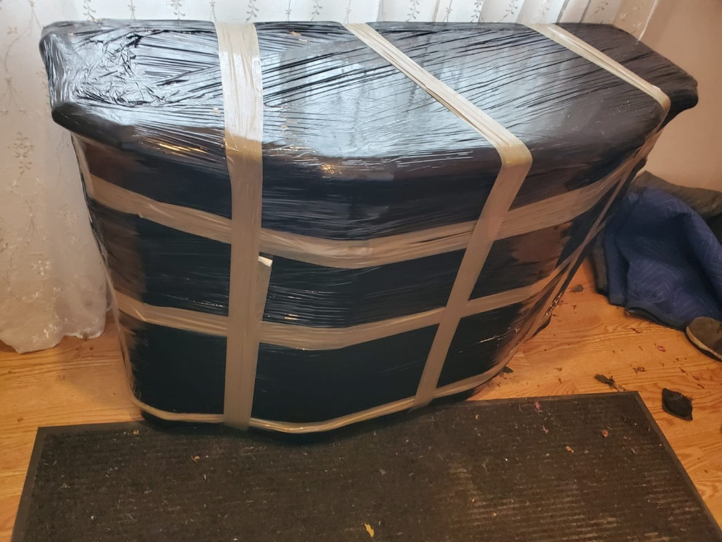 Photo by Jordan Aa of Good Move USA - Large