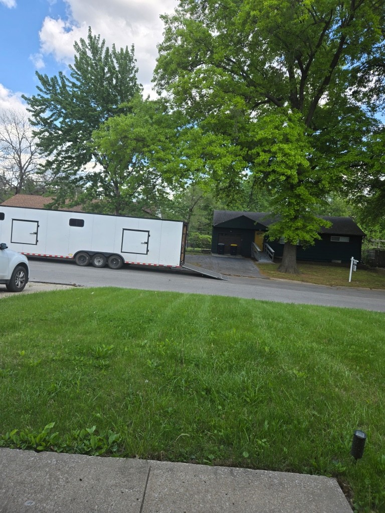 Photo by Maurice Powell of Sonic auto transport - Large