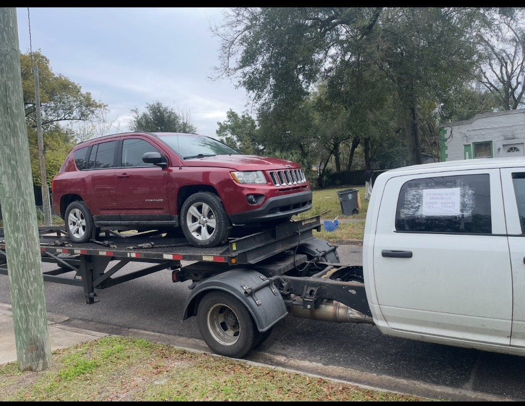 Photo by Jovan Jon of Sonic auto transport - Large