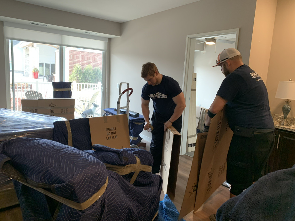 Photo by Carlos Rodriguez of USA Family Moving - Large