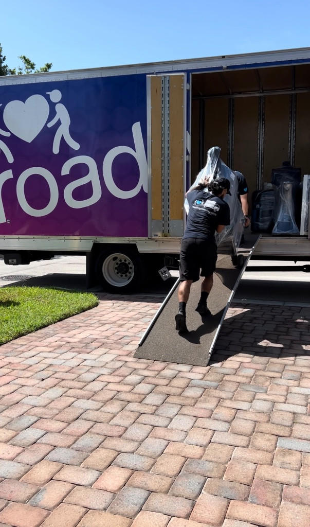 Photo by Alejandro Ramos of Roadway Moving - Large