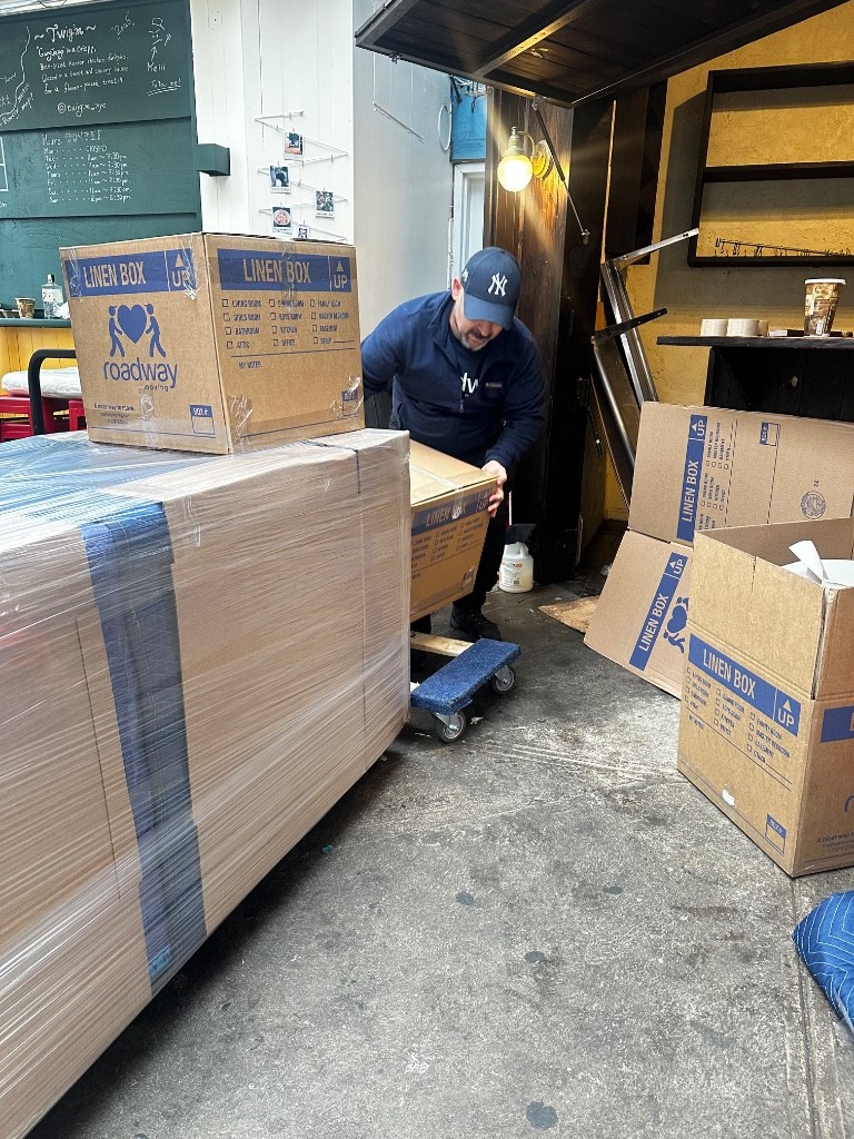 Second photo by Rasheeda Purdie of Roadway Moving - Large