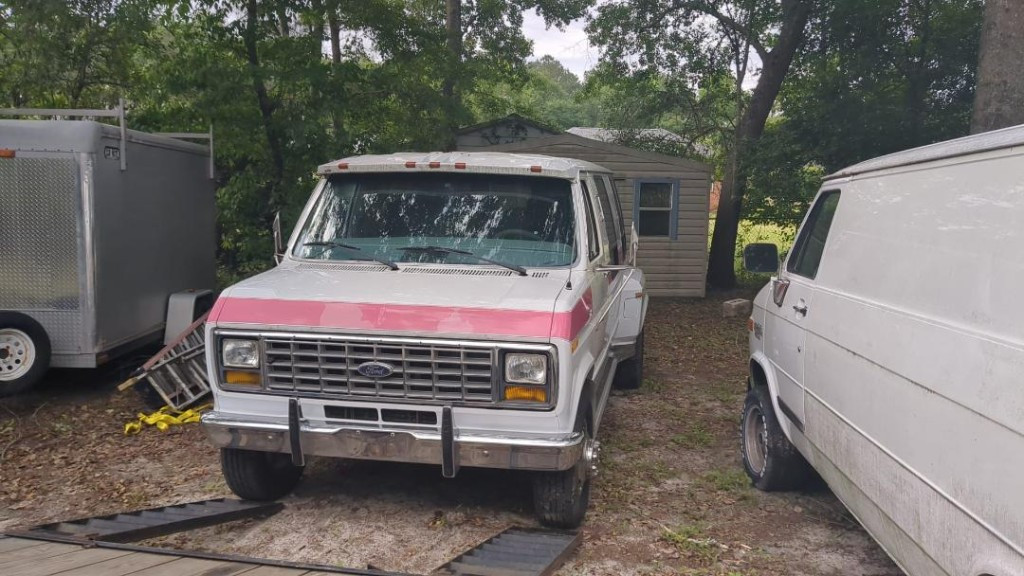 Second photo by Michael J Giannetti Sr of Safeeds Transport Inc - Large