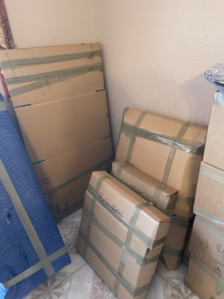 Second photo by Lake Linsday of Jet Moving And Storage - Large