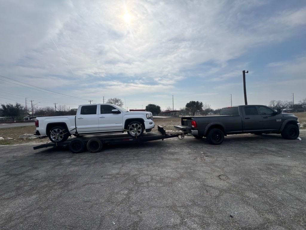 Second photo by Debbie Garza of Sonic auto transport - Large