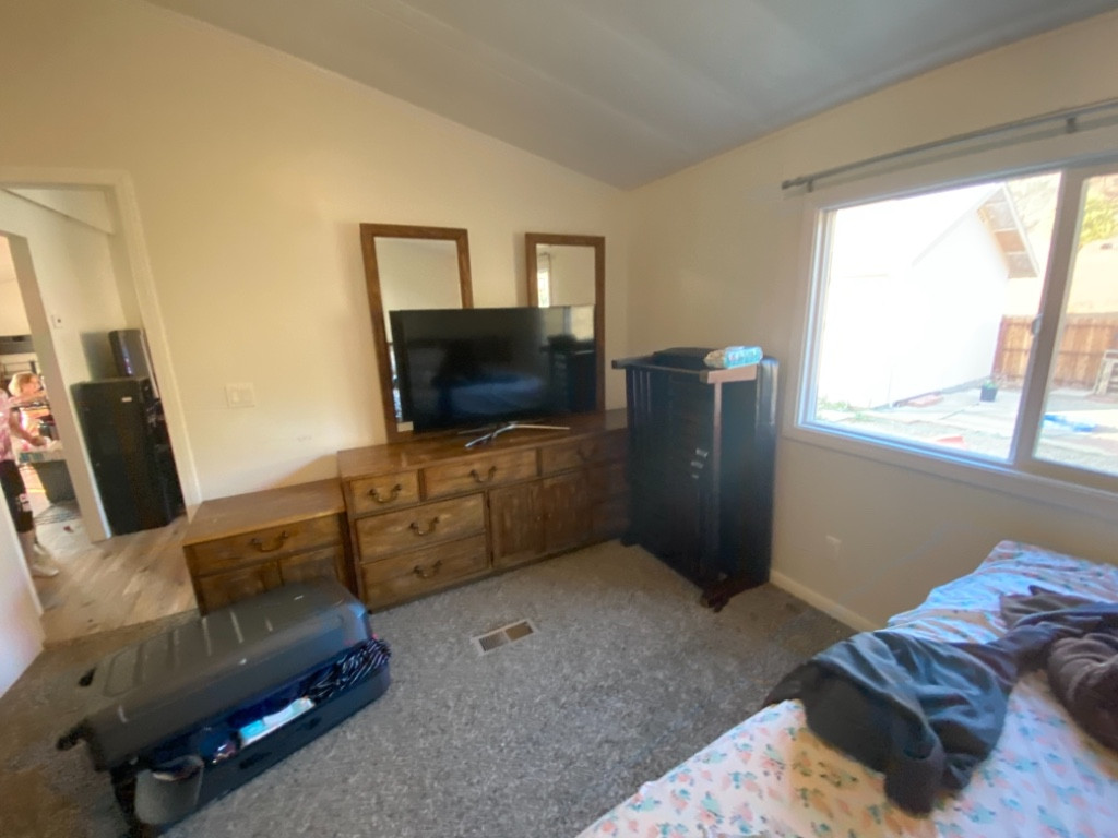 Second photo by Angela Sanchez of Americas Family Movers Inc - Large