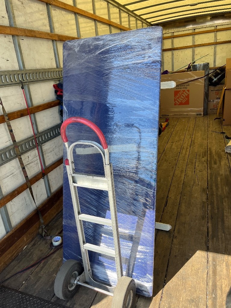 Photo by Yuval Urban of Sunstate Moving Company - Large