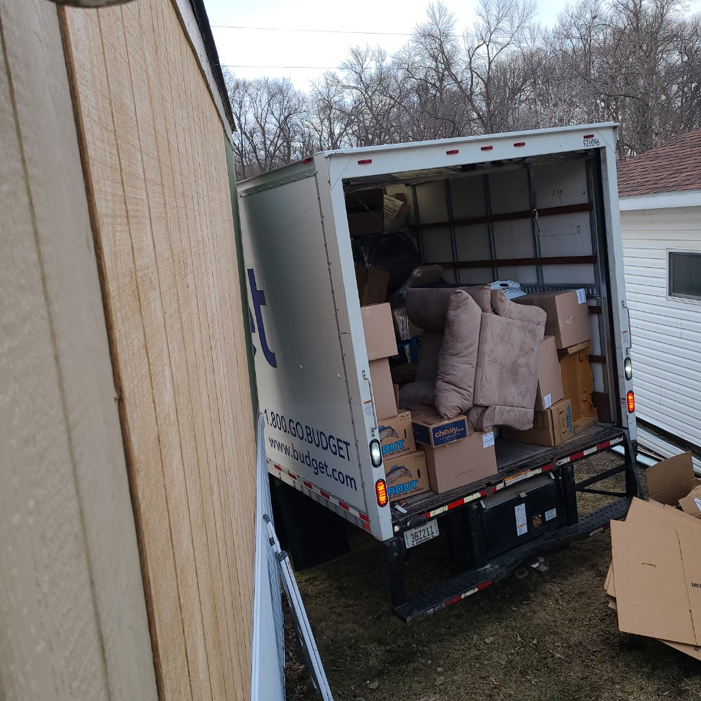 Second photo by Melanie T Matthews of Progressive Van Lines Incorporated - Large