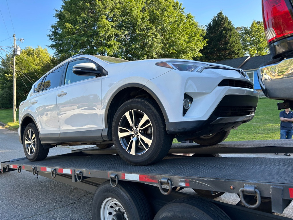 Photo by Vi Tran of Neptune Auto Transport LLC - Large