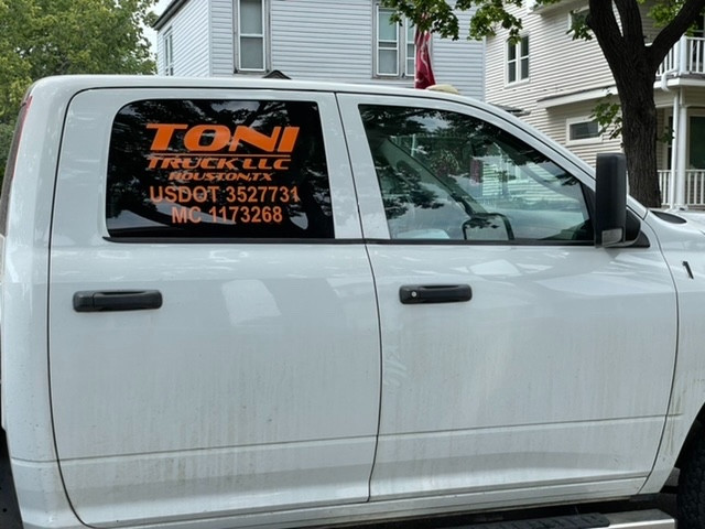 Second photo by Mauricio Rossi of Tempus Logix - Large