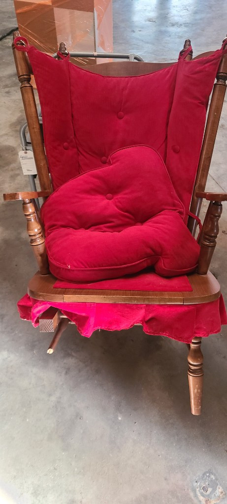 Second photo by Elizabeth Shireman of Platinum Moving & Storage LLC - Large