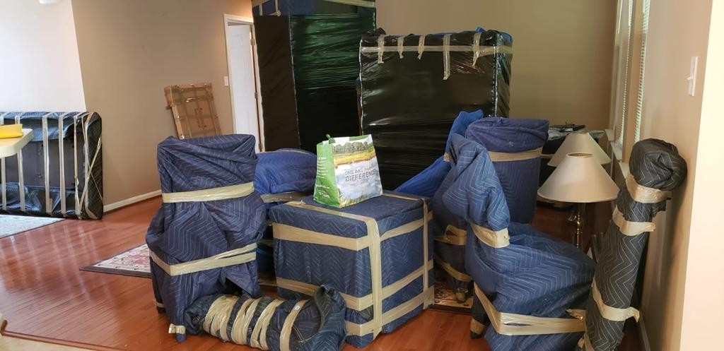 Second photo by Benny Schwartz of Amex Moving & Storage LLC - Large