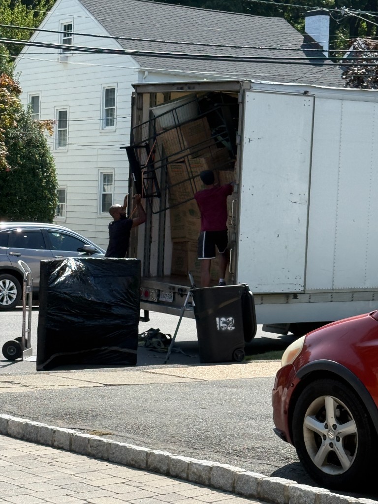 Second photo by Tammi Dooley of Bold Moving and Storage - Large