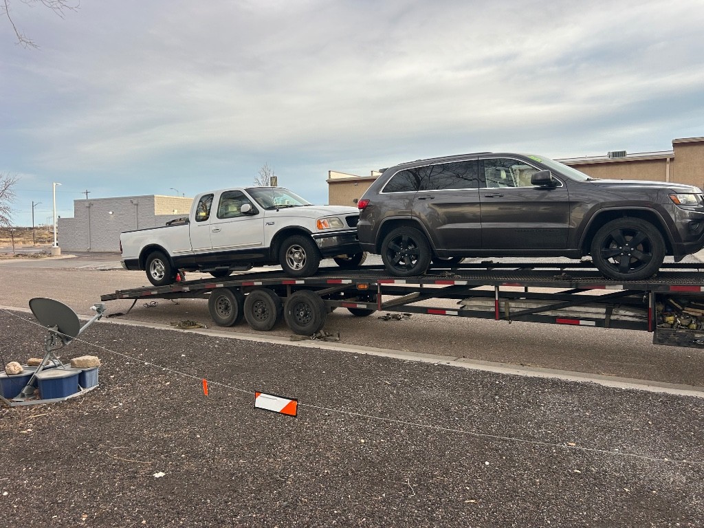 Photo by Pete Friloux of Sonic auto transport - Large