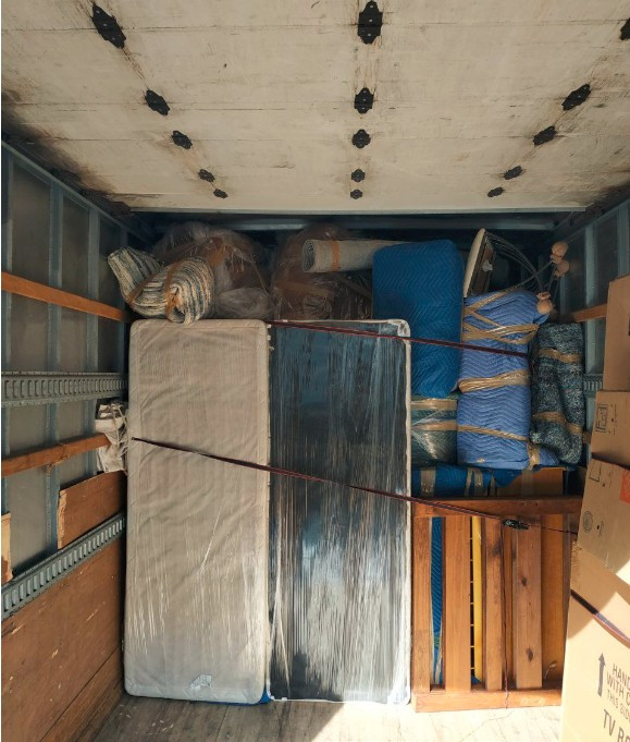 Photo by Alex Norton of Pegasus Vanlines  - Large