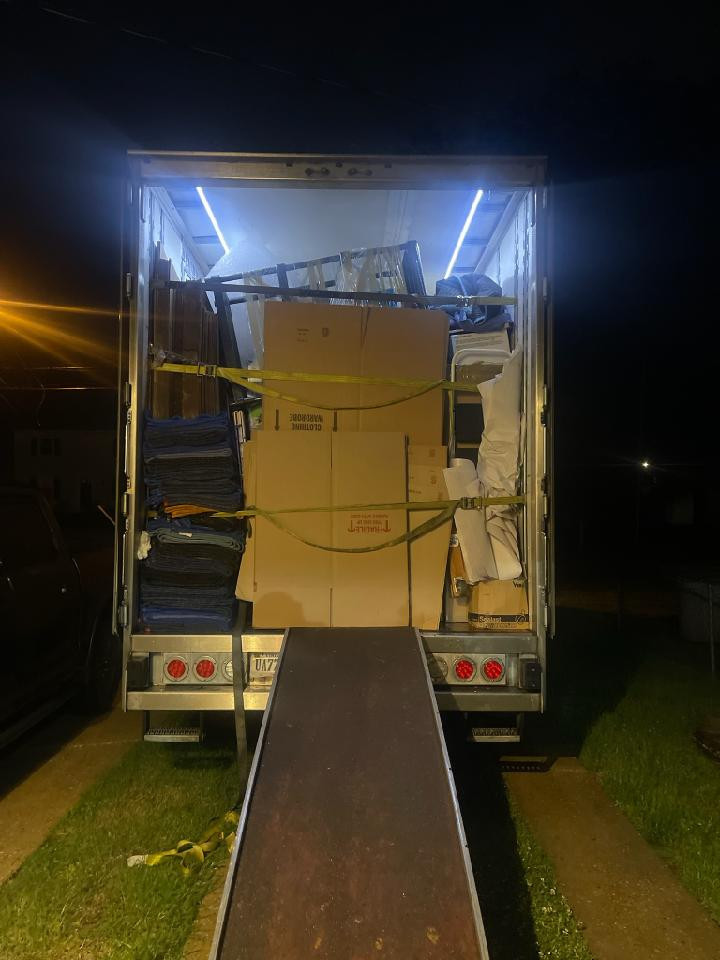 Photo by Nancy Massey of Bold Moving and Storage - Large