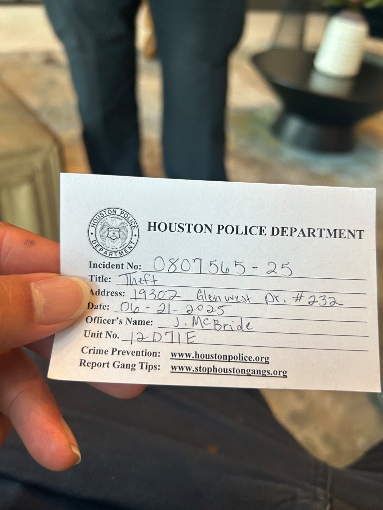 Second photo by Lynnon Connerly of The Right Movers - Large