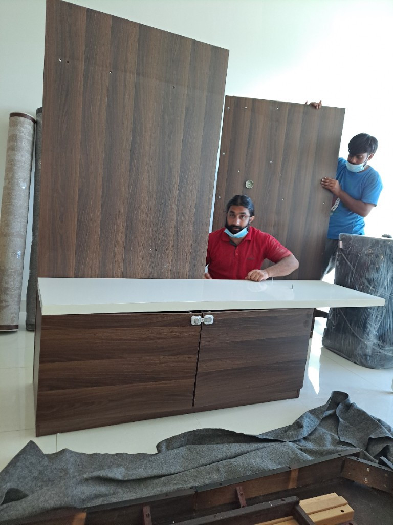 Photo by Marriam Sajjad of Discount Movers - Large