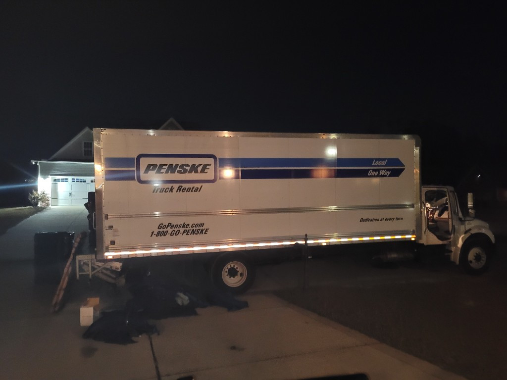 Second photo by Lakeshia Gregg of Luxury Van Lines - Large