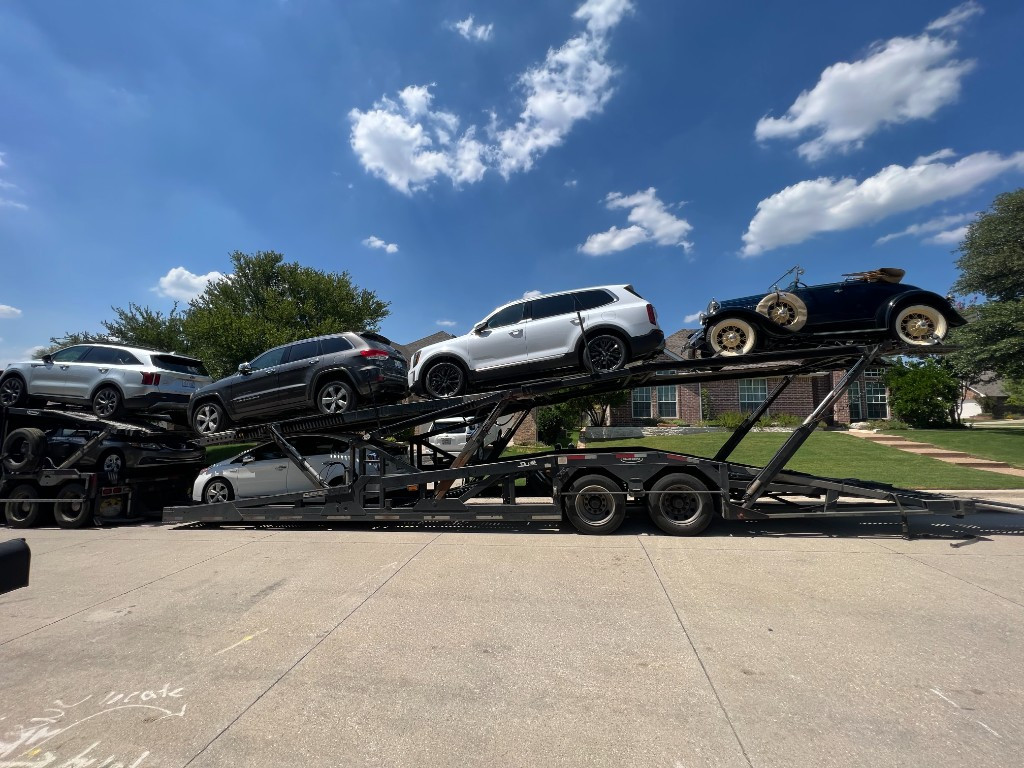 Second photo by Parker Creighton of Sonic auto transport - Large